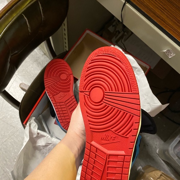 SOLD Retro Jordan UNC Chicago 1s - Picture 3 of 5